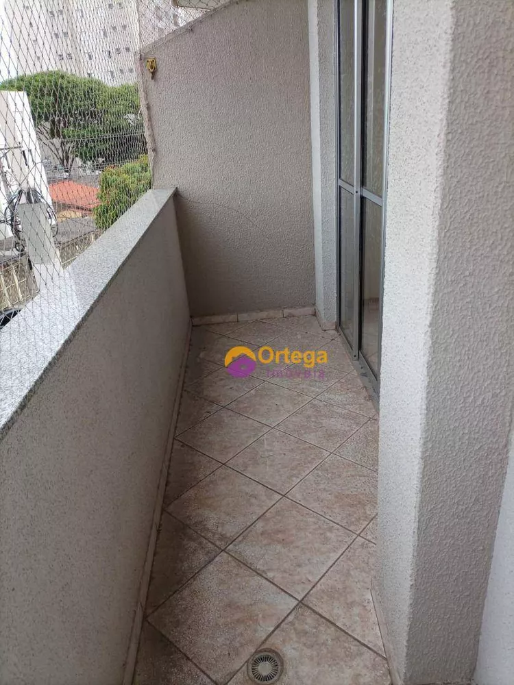 Apartamento à venda com 2 quartos, 70m² - Foto 4