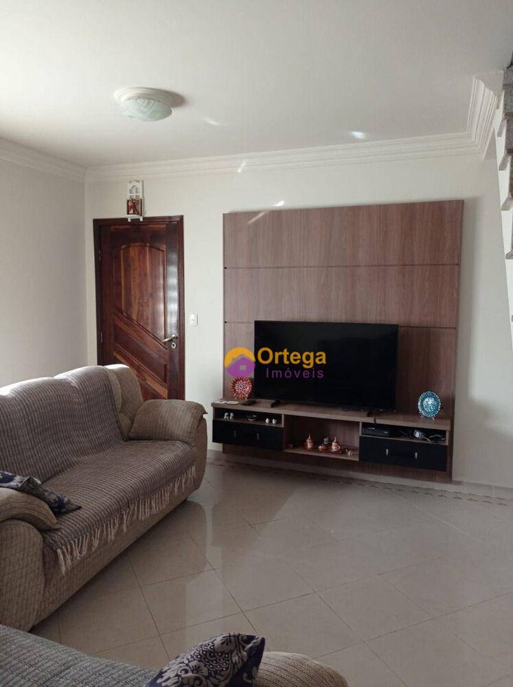 Sobrado à venda com 3 quartos, 180m² - Foto 1