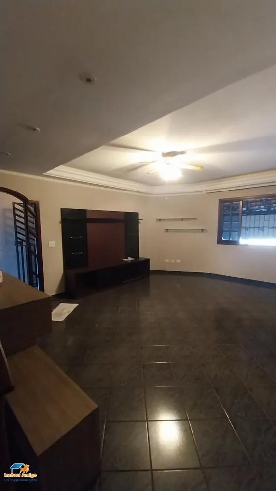 Casa, 3 quartos, 198 m² - Foto 4