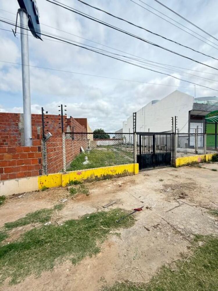 Loteamento e Condomínio - Foto 1