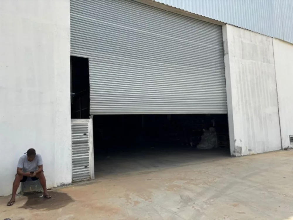 Depósito-Galpão, 630 m² - Foto 2
