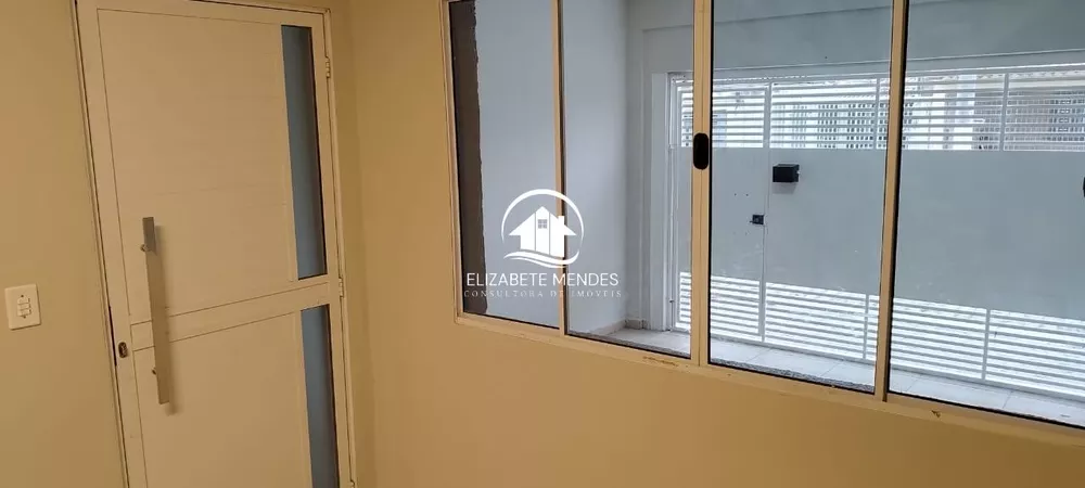 Sobrado à venda com 2 quartos, 220m² - Foto 2