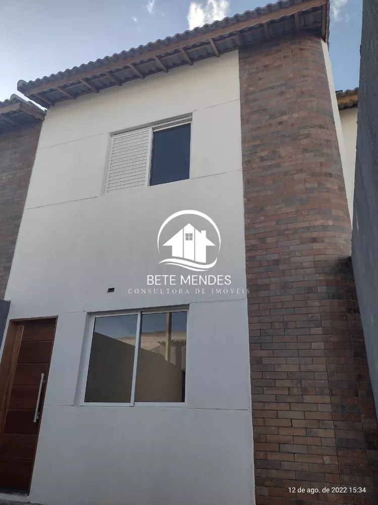 Sobrado à venda com 2 quartos, 70m² - Foto 1