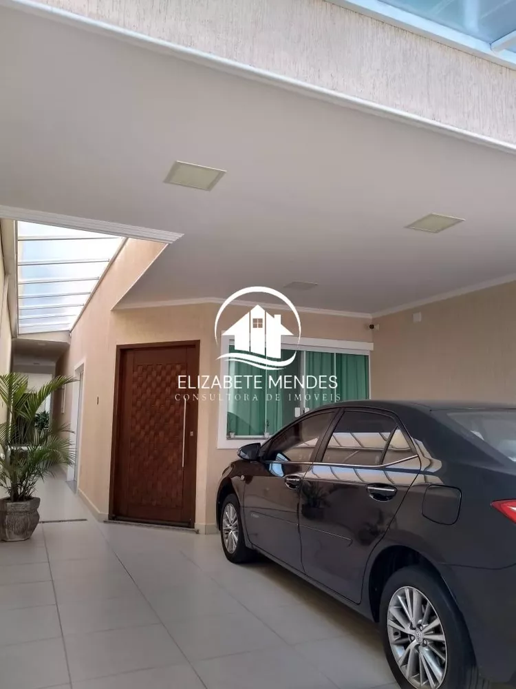 Sobrado à venda com 3 quartos, 210m² - Foto 1