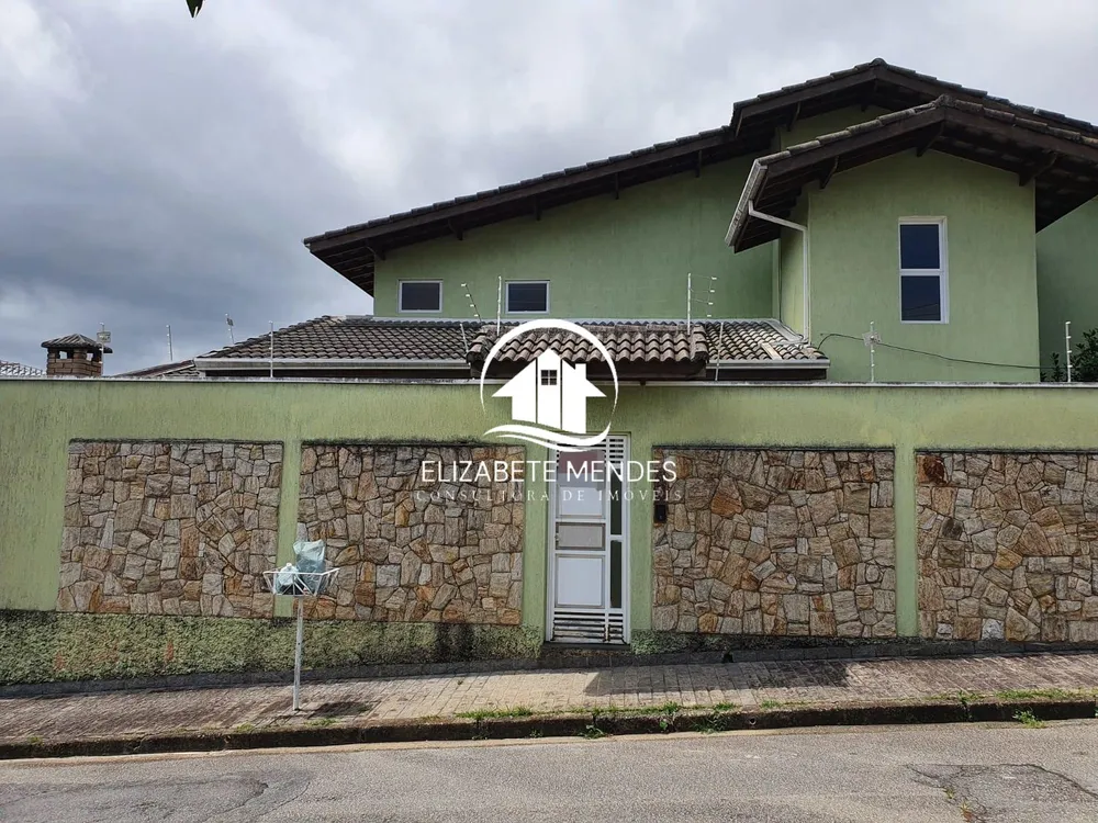 Casa, 3 quartos, 246 m² - Foto 1