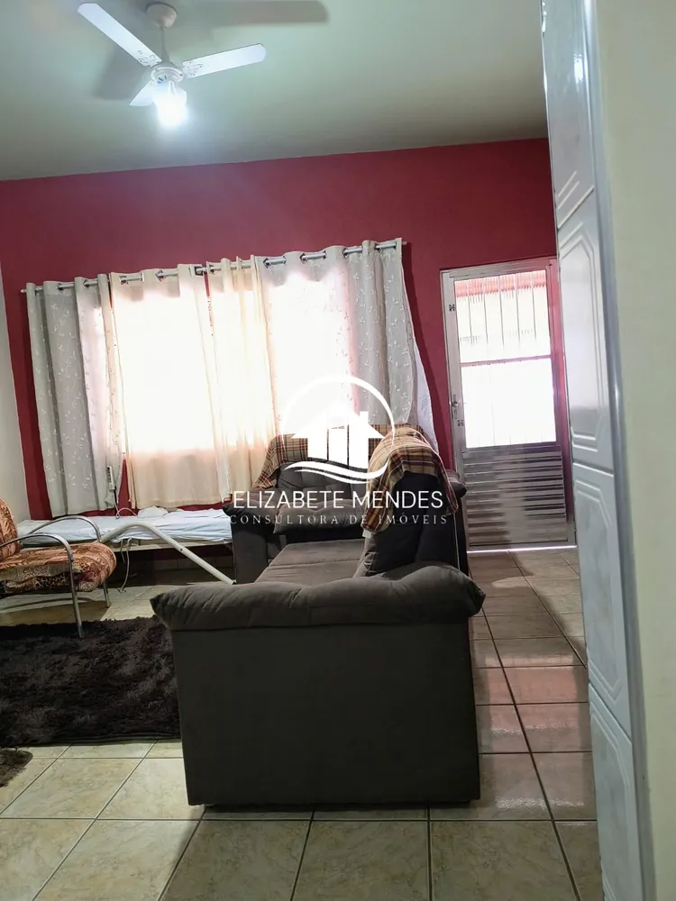 Casa, 6 quartos, 166 m² - Foto 1