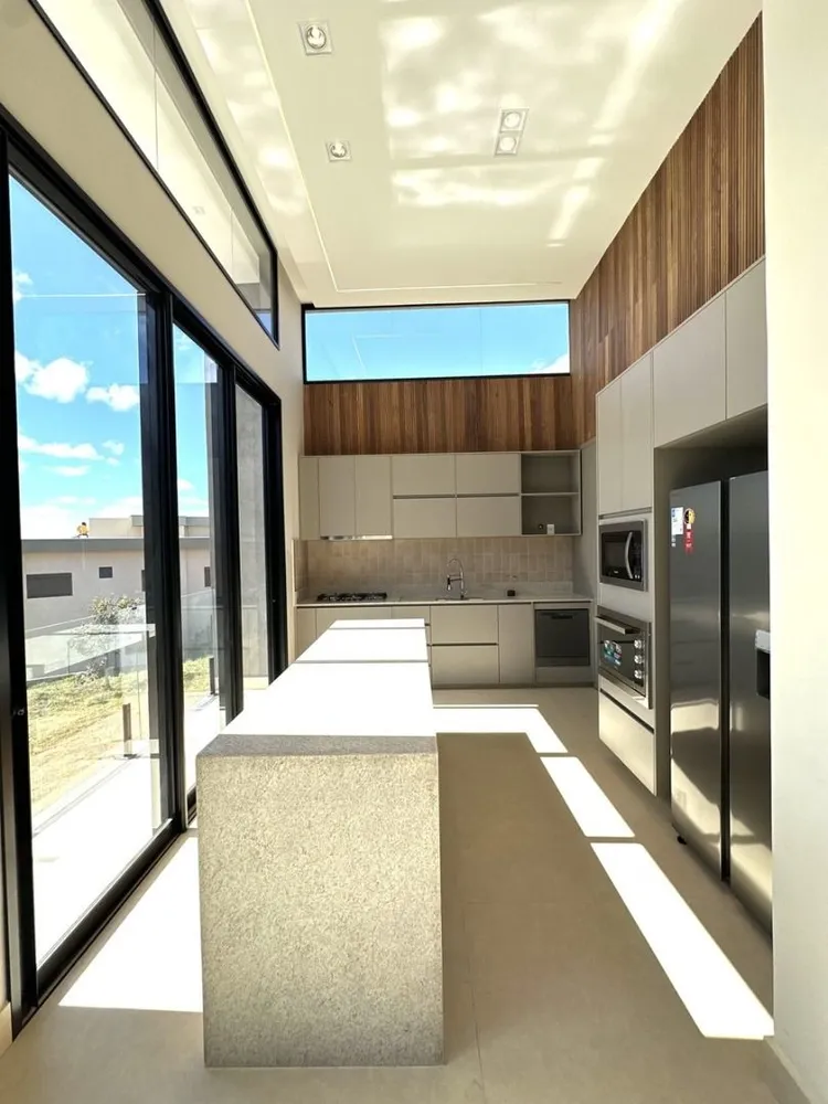 Casa, 4 quartos, 299 m² - Foto 2