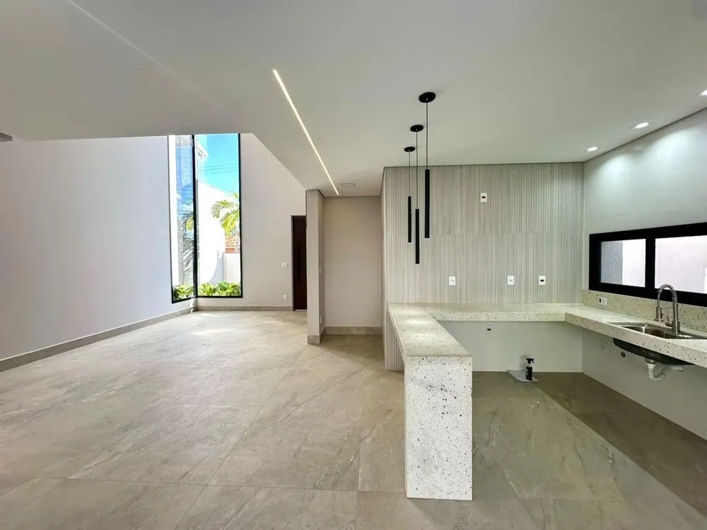 Casa, 3 quartos, 197 m² - Foto 1