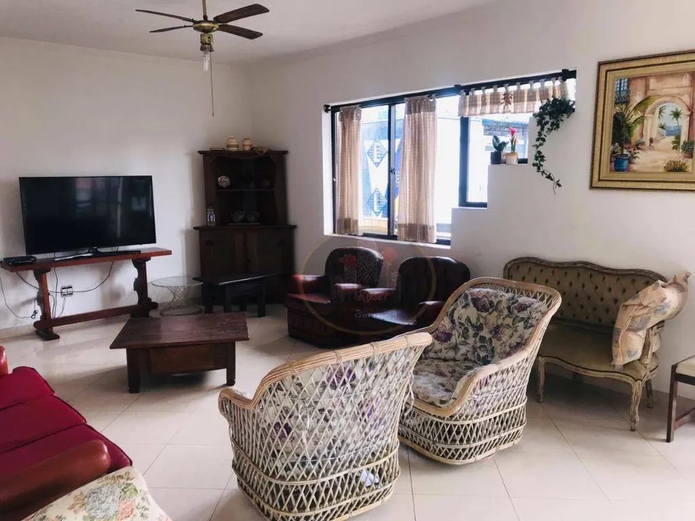 Apartamento, 3 quartos, 225 m² - Foto 1