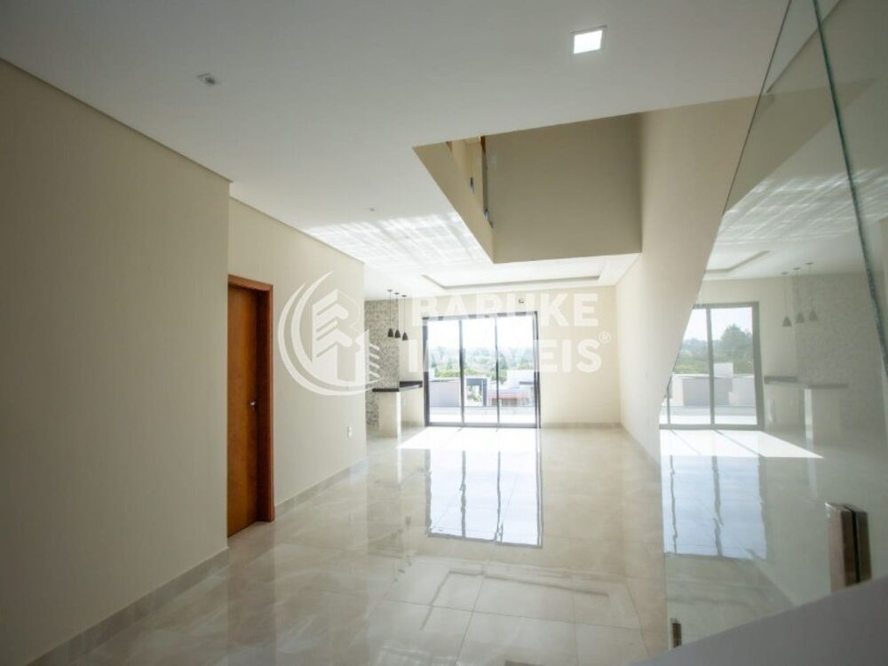 Casa de Condomínio à venda com 3 quartos, 232m² - Foto 2