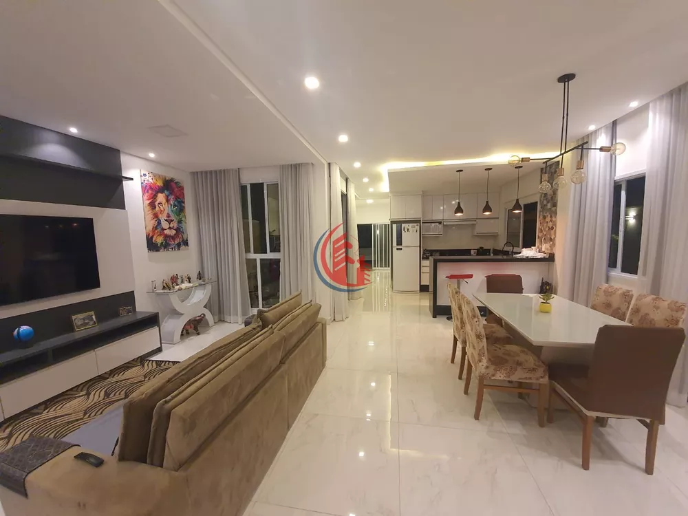 Casa de Condomínio à venda com 3 quartos, 193m² - Foto 2