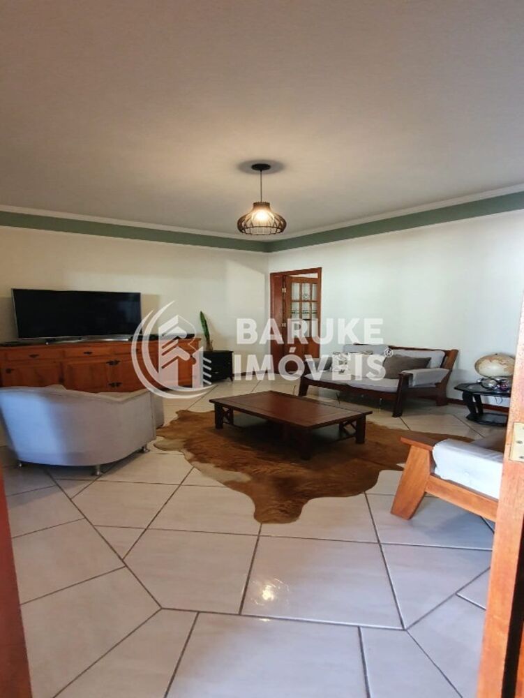 Casa à venda com 3 quartos, 162m² - Foto 1
