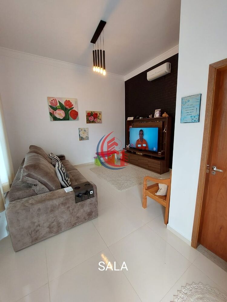 Casa de Condomínio à venda com 3 quartos, 180m² - Foto 1
