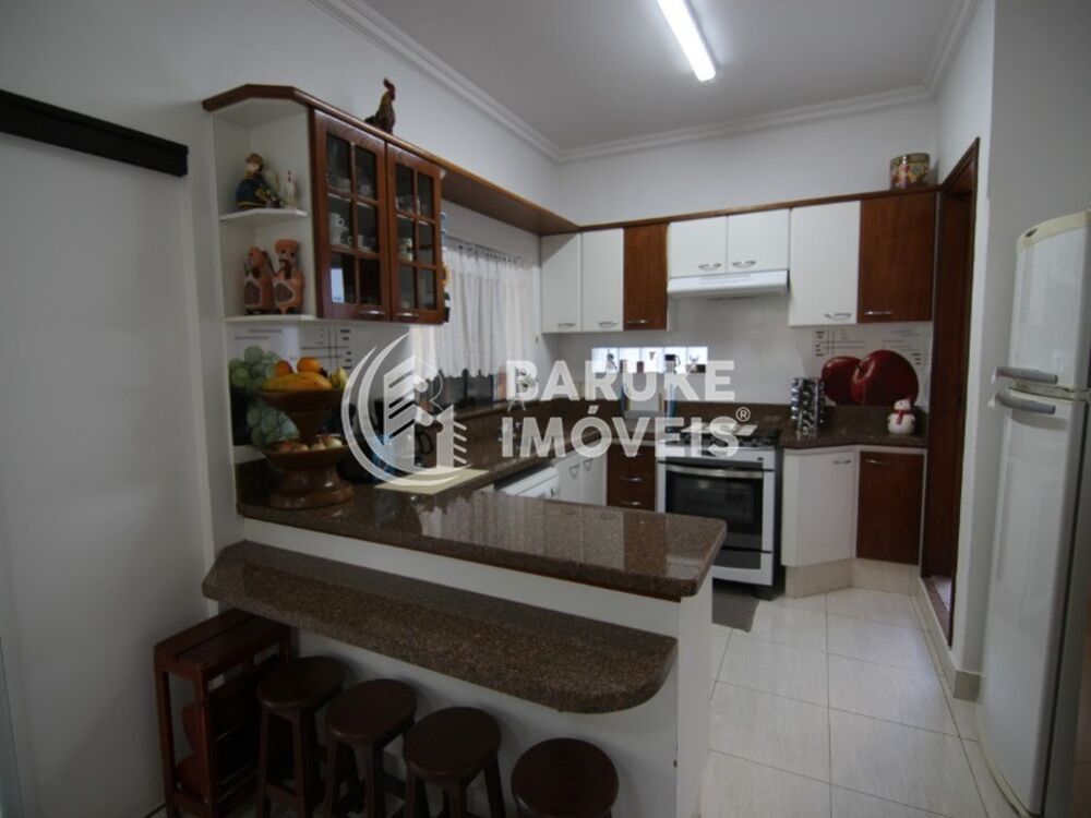 Casa, 4 quartos, 229 m² - Foto 1