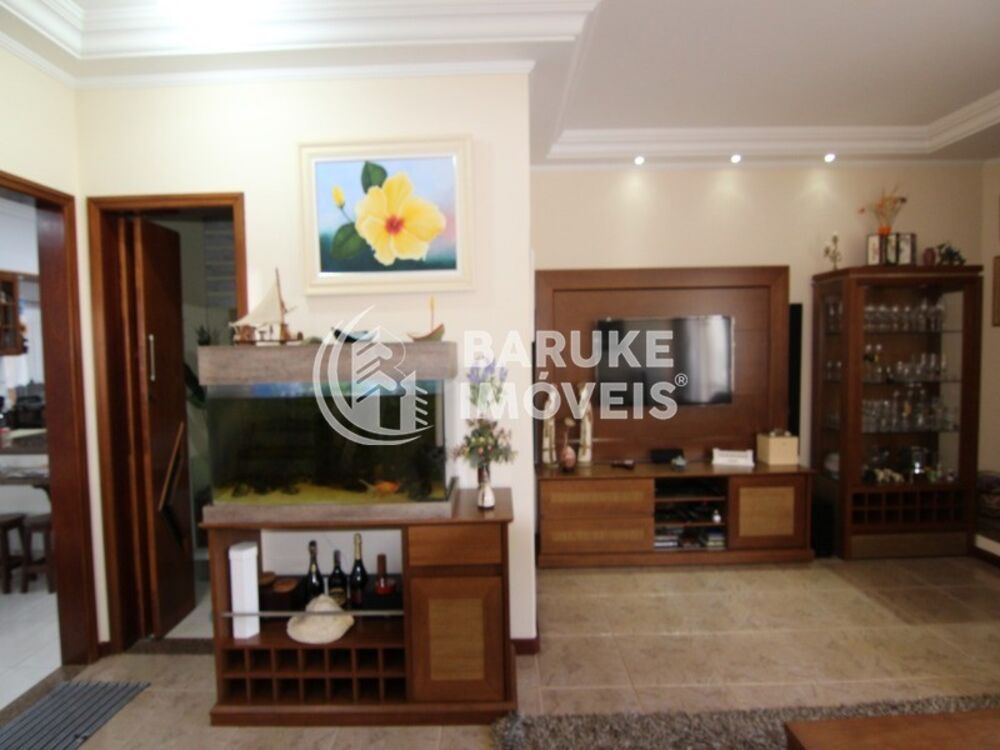 Casa, 4 quartos, 229 m² - Foto 3