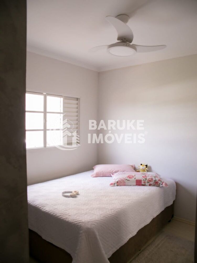 Casa à venda com 4 quartos, 238m² - Foto 4