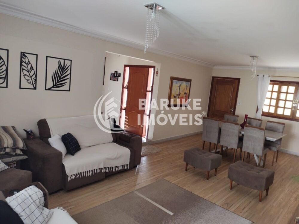 Casa, 3 quartos, 250 m² - Foto 1