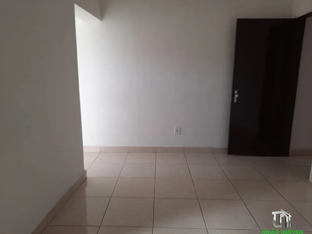Casa, 3 quartos, 221 m² - Foto 2