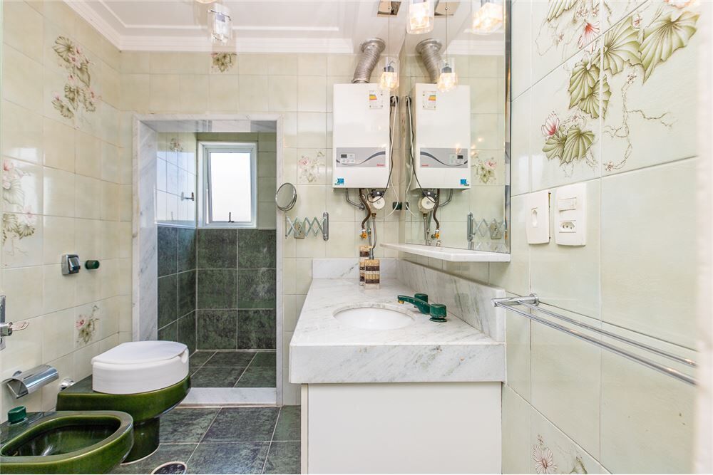 Apartamento, 3 quartos, 230 m² - Foto 1