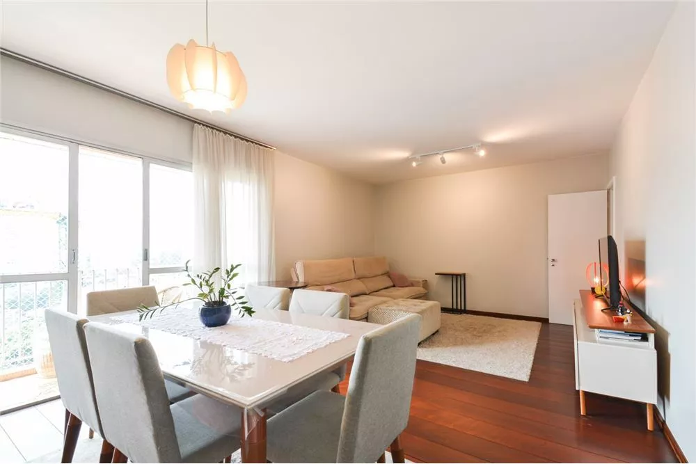 Apartamento à venda com 3 quartos, 112m² - Foto 1