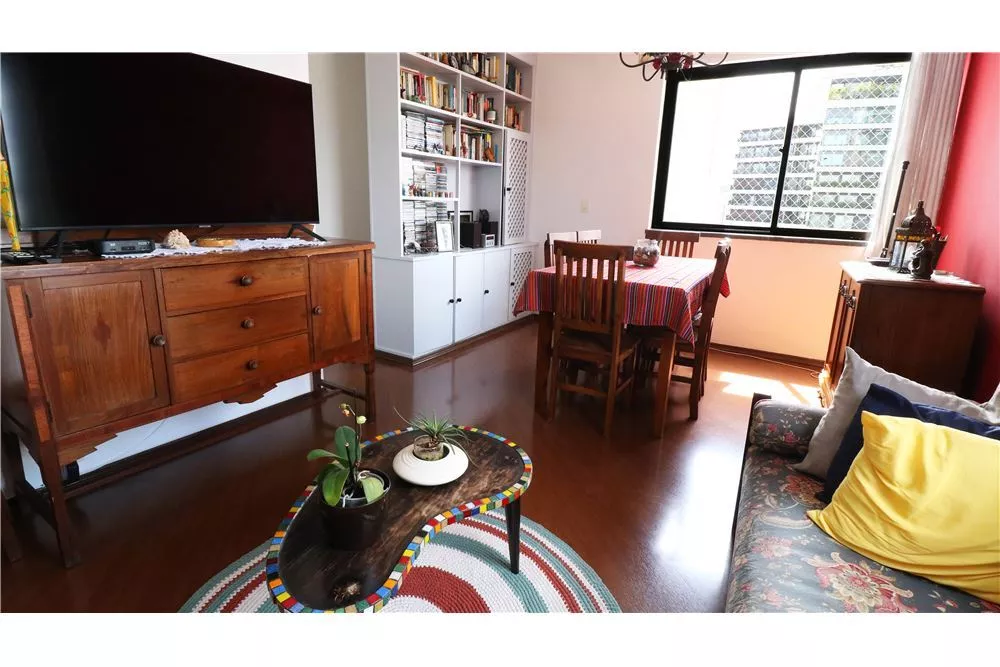 Apartamento à venda com 2 quartos, 77m² - Foto 4