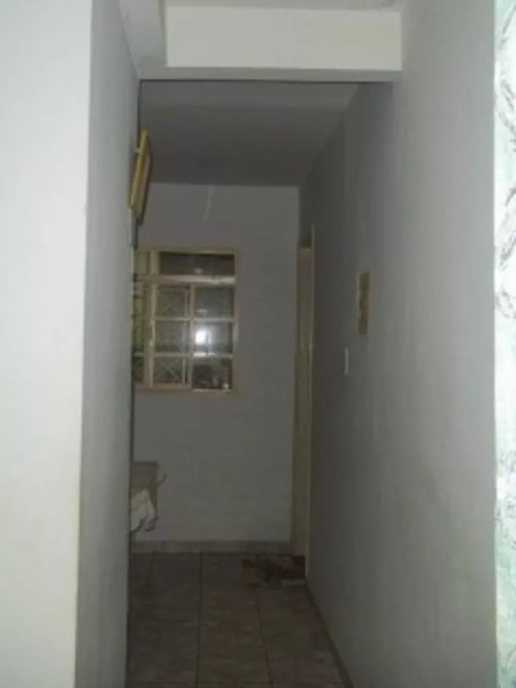 Casa à venda com 2 quartos, 160m² - Foto 3