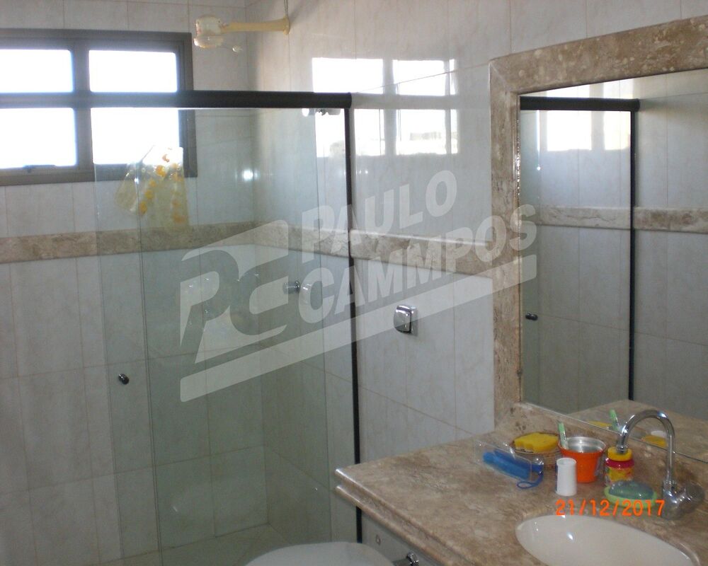 Casa à venda com 4 quartos, 311m² - Foto 9