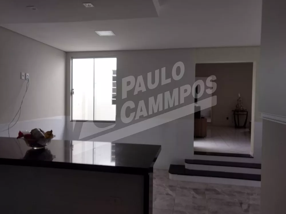 Casa, 4 quartos, 260 m² - Foto 1