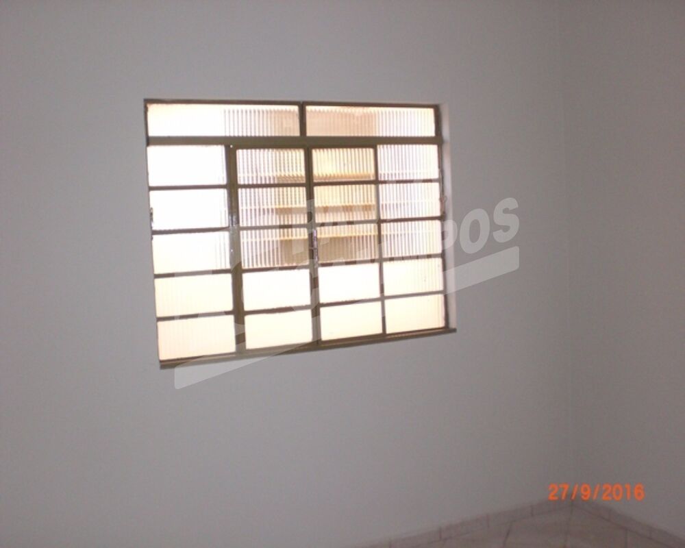 Casa à venda com 4 quartos, 260m² - Foto 3
