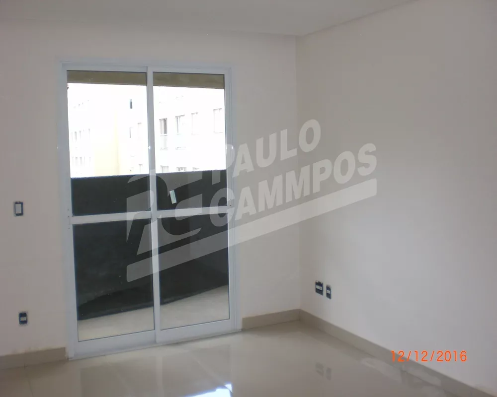 Apartamento à venda com 2 quartos, 68m² - Foto 4