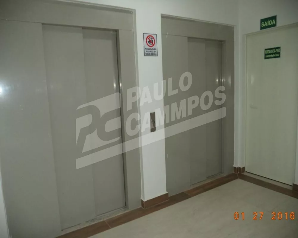 Apartamento à venda com 3 quartos, 111m² - Foto 2