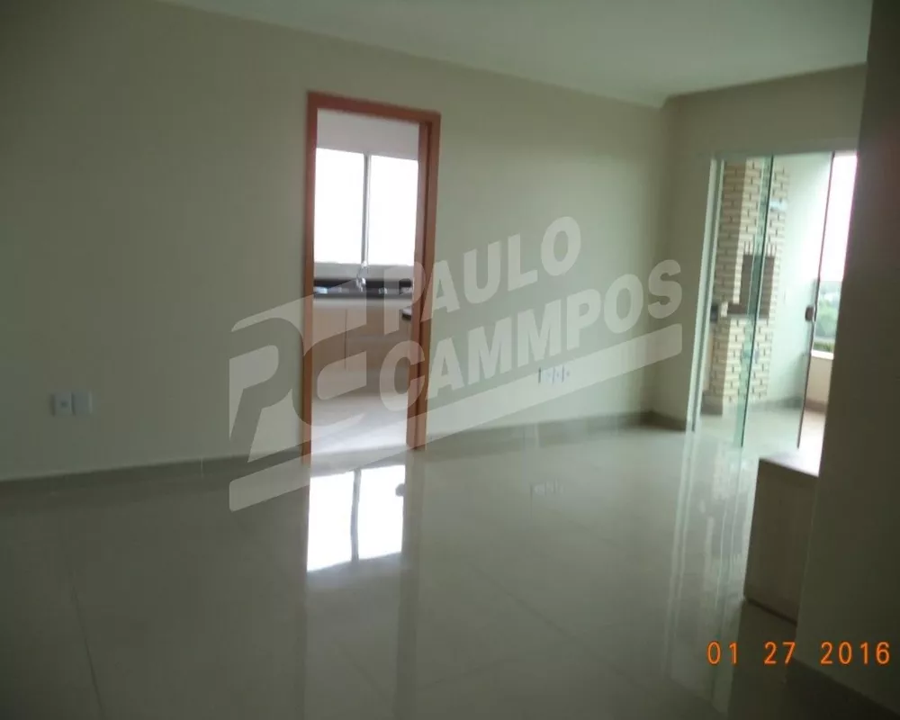 Apartamento à venda com 3 quartos, 111m² - Foto 1