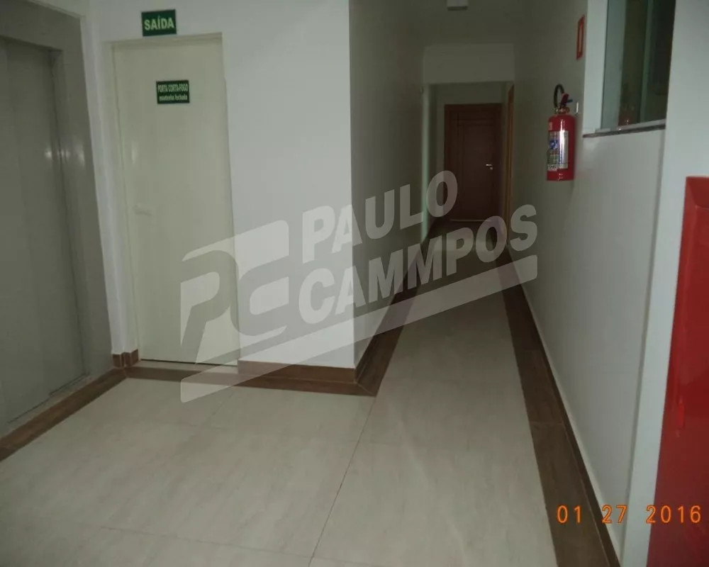 Apartamento à venda com 3 quartos, 111m² - Foto 3