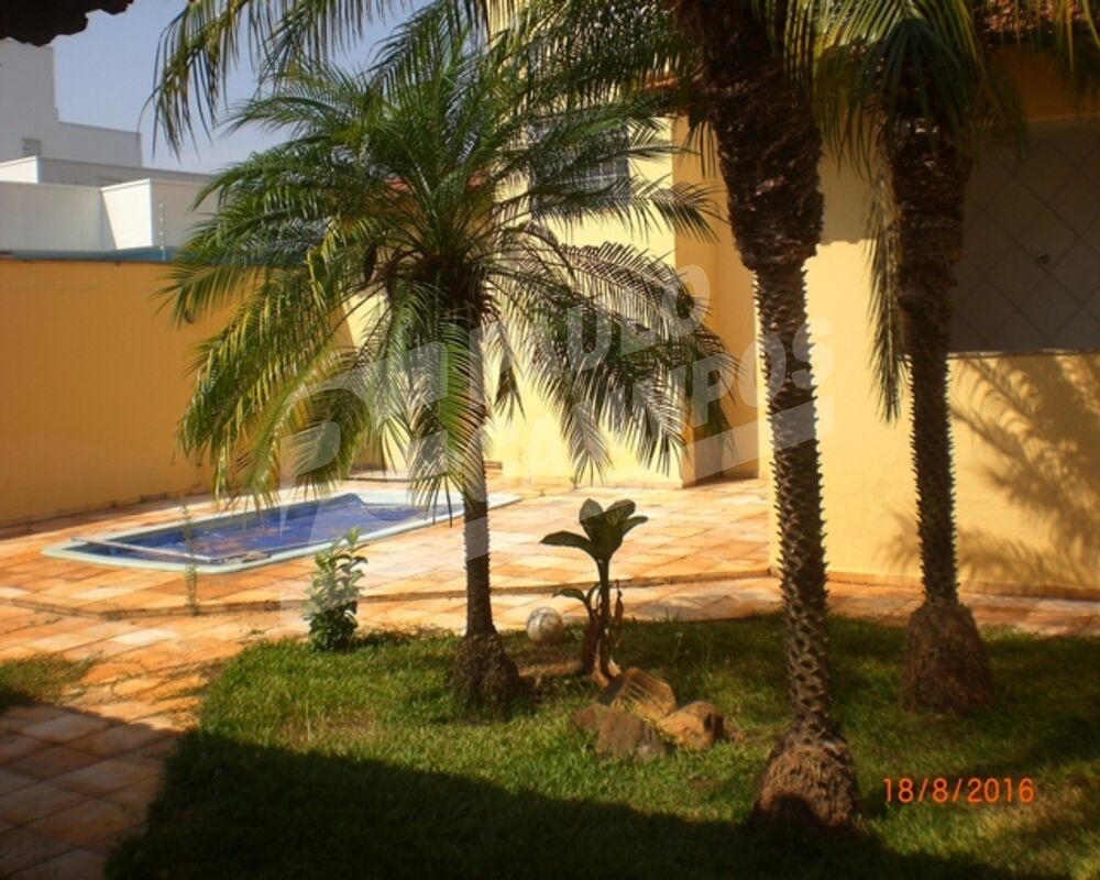 Casa, 5 quartos, 265 m² - Foto 1