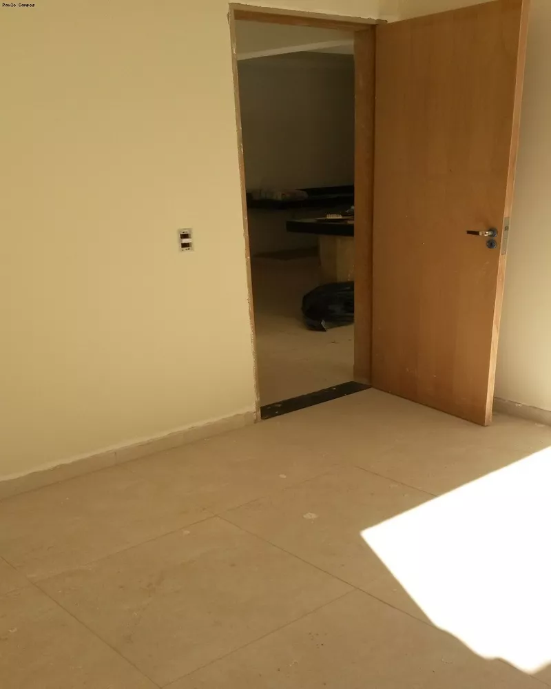 Apartamento à venda com 2 quartos, 60m² - Foto 1