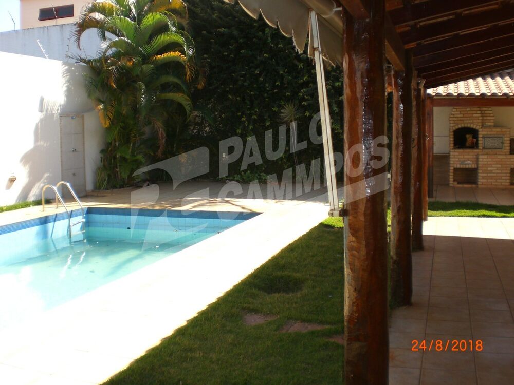 Casa, 3 quartos, 250 m² - Foto 1