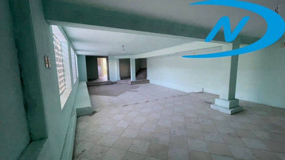 Casa para alugar com 4 quartos, 400m² - Foto 16