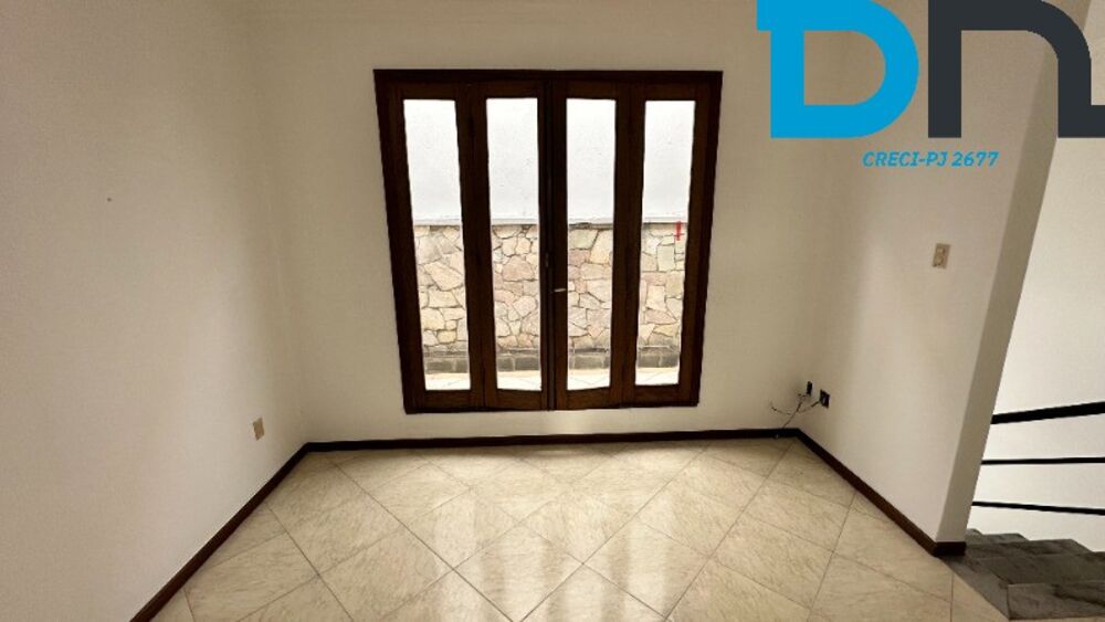 Casa à venda com 4 quartos, 228m² - Foto 4