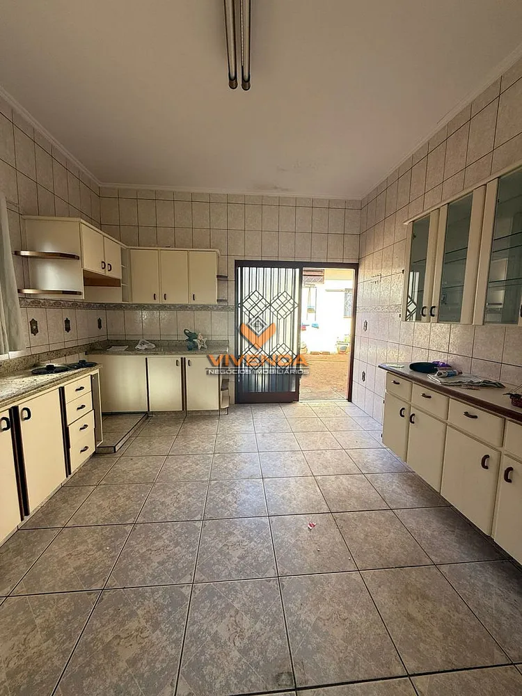 Casa, 3 quartos, 186 m² - Foto 1