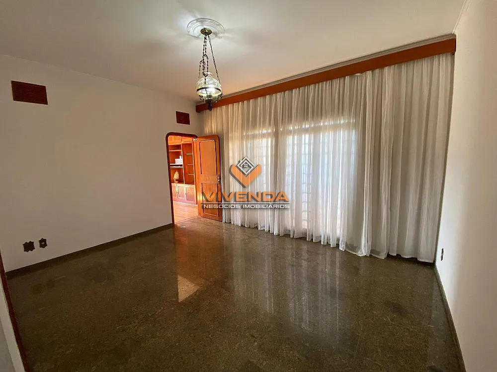 Casa, 3 quartos, 342 m² - Foto 3