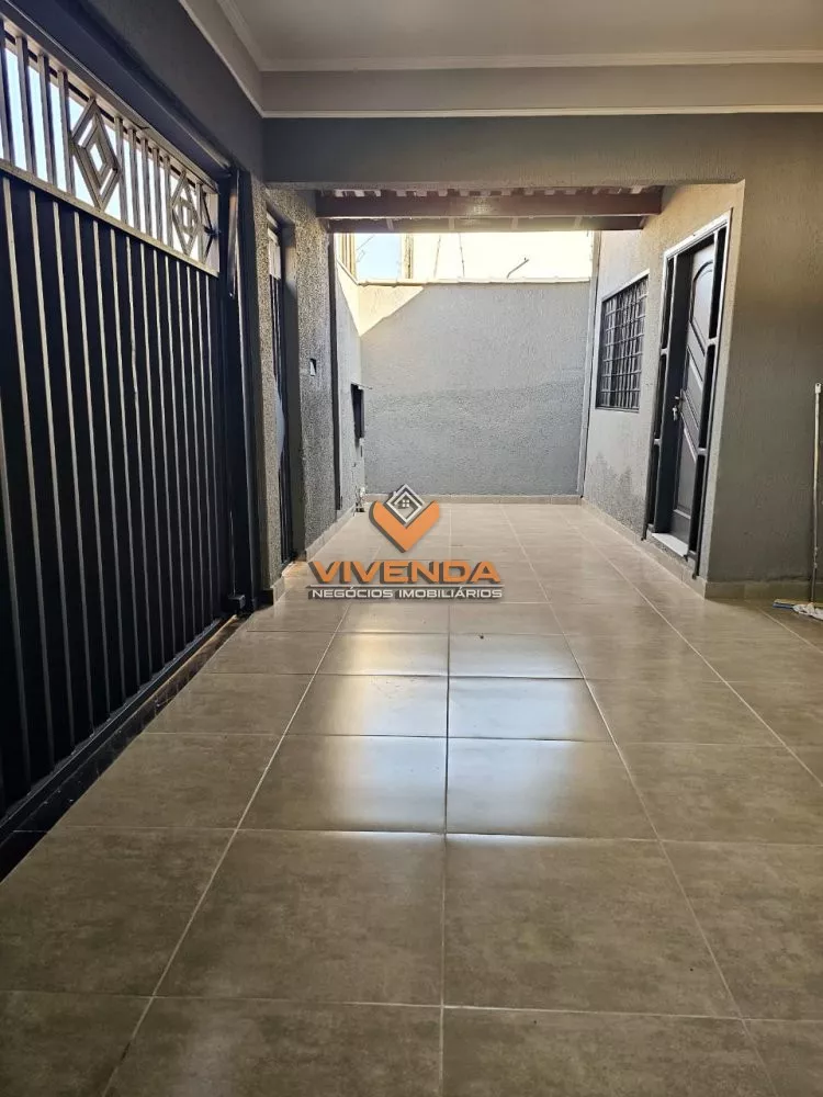 Casa à venda com 4 quartos, 183m² - Foto 3