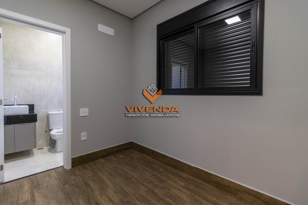 Apartamento à venda com 3 quartos, 104m² - Foto 2