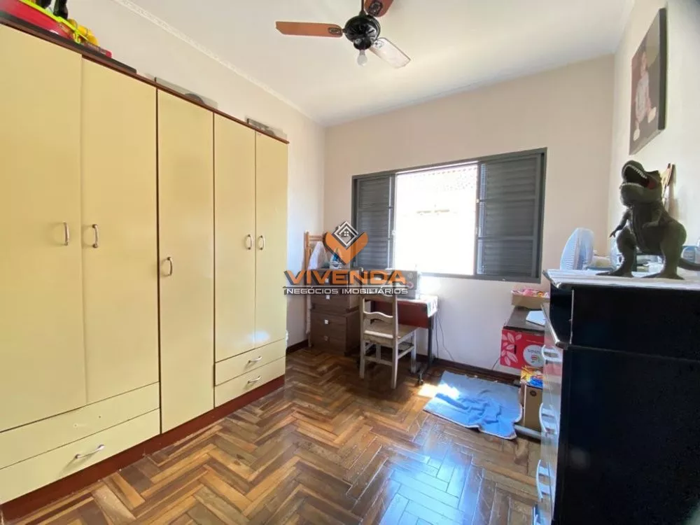 Casa à venda com 3 quartos, 180m² - Foto 8