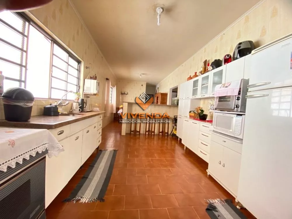 Casa à venda com 3 quartos, 180m² - Foto 6