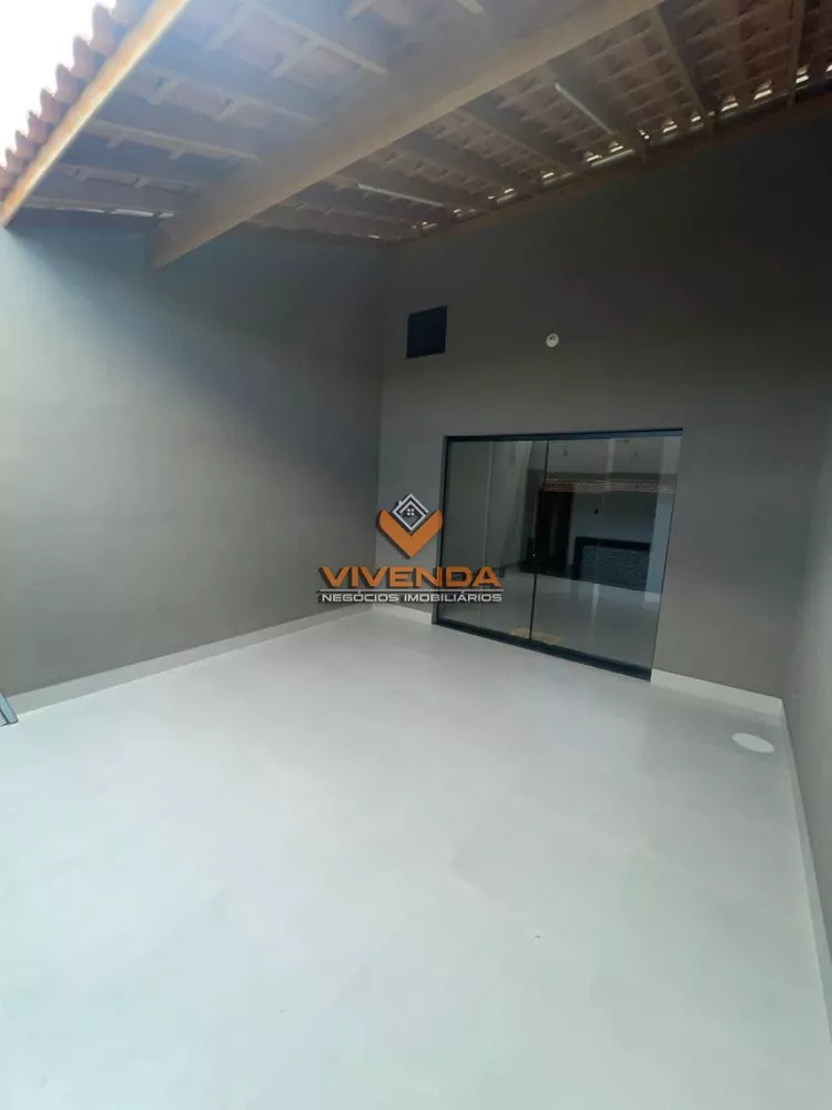 Casa à venda com 3 quartos, 115m² - Foto 1