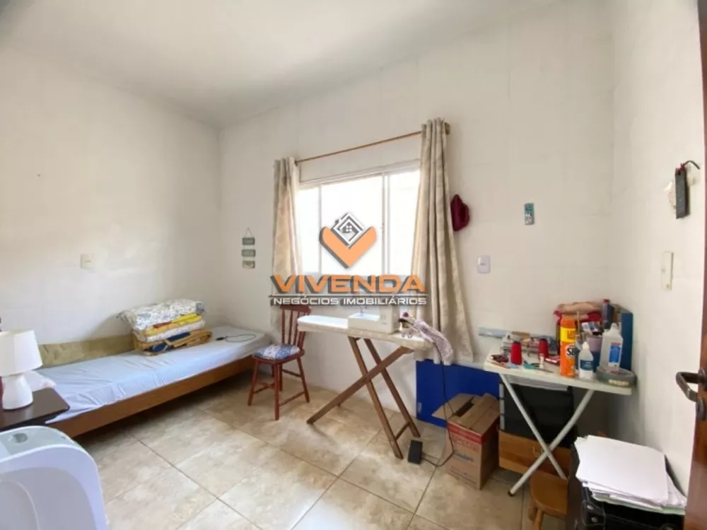 Casa à venda com 3 quartos, 250m² - Foto 11