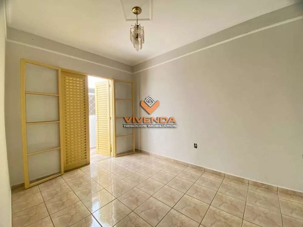 Casa à venda com 3 quartos, 165m² - Foto 8