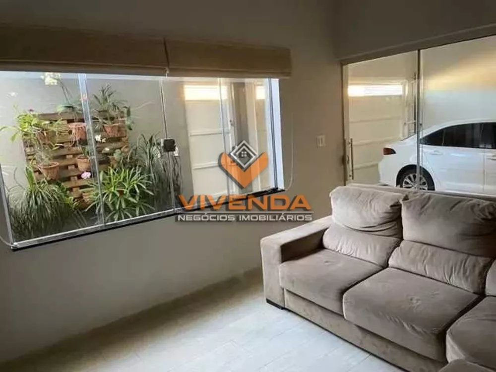 Casa à venda com 3 quartos, 250m² - Foto 3