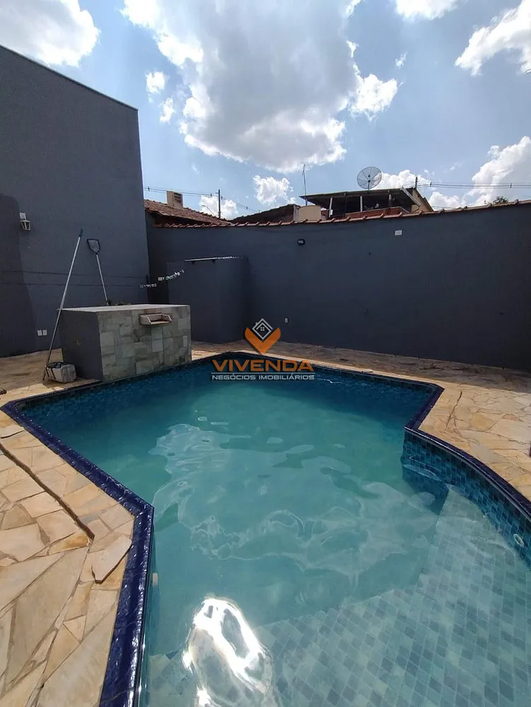 Casa, 4 quartos, 265 m² - Foto 2