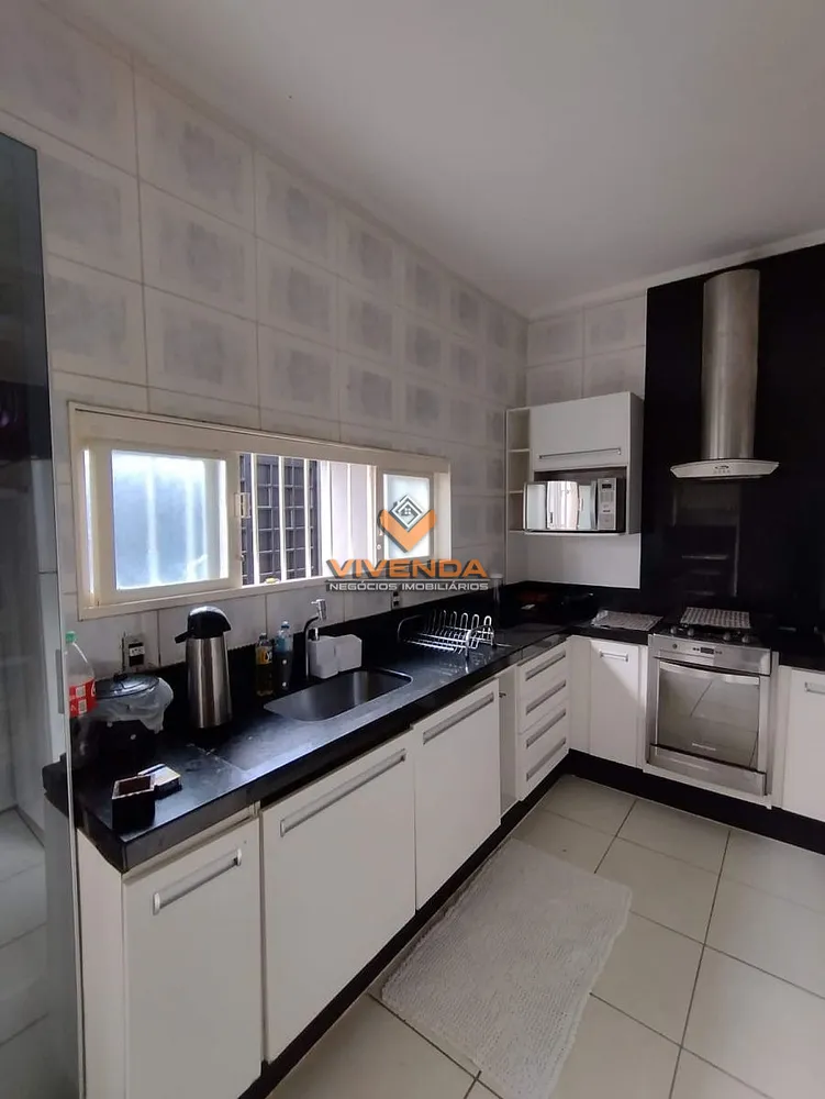 Casa, 4 quartos, 265 m² - Foto 8